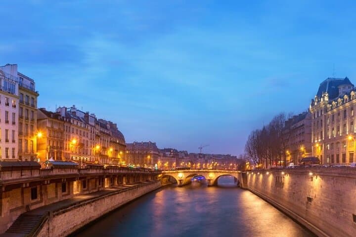 Paris Night Private Tour — 4-Hour Chauffeured Illumination Drive photo 3
