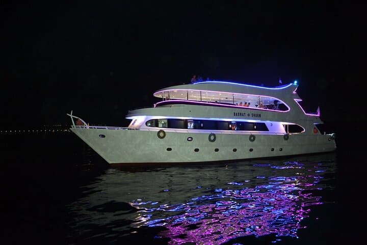 Sharm El Sheikh Evening Boat Party with Seafood Dinner & Oriental Show photo 5