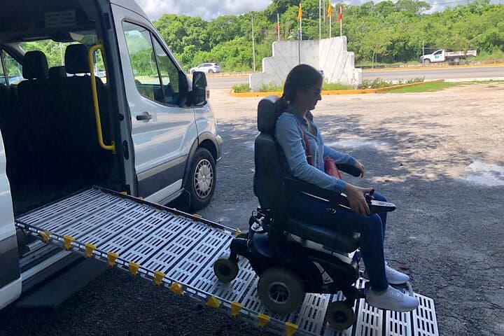 Accessible Private Cancun City Tour with Wheelchair-Friendly Van