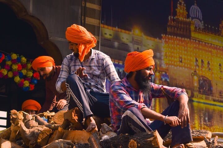 Golden Temple Guided Tour: Traditional Amritsar Walking Experience