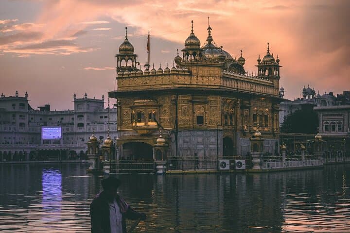 Golden Temple Guided Tour: Traditional Amritsar Walking Experience photo 3