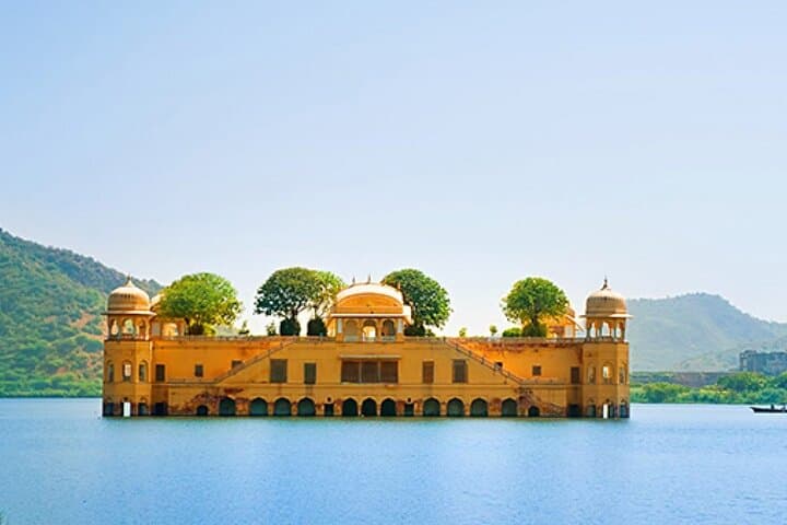 Same-Day Jaipur Tour from Delhi — Amber Fort, Hawa Mahal & Jantar Mantar photo 3