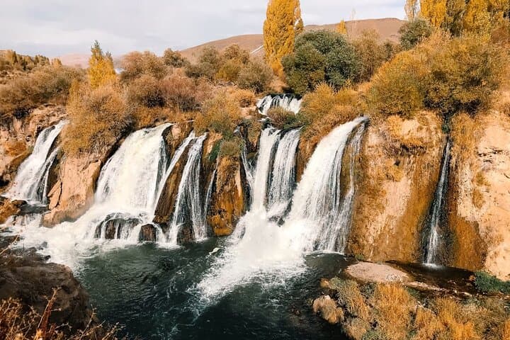 Three Days Exploring Van: Lake Van, Urartian Castles and Akdamar Island