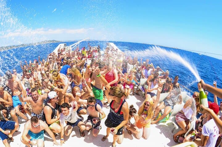 Unleash the Fun: Punta Cana's Ultimate Boat Party Experience photo 4