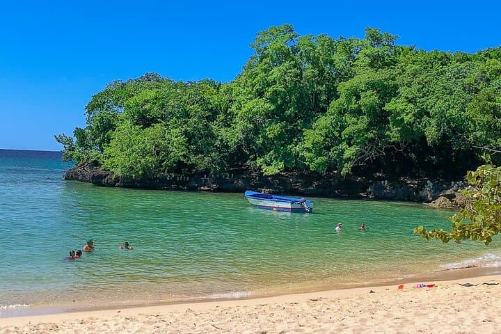 Blue Lagoon & Playa Grande: Full-Day Adventure from Puerto Plata photo 2
