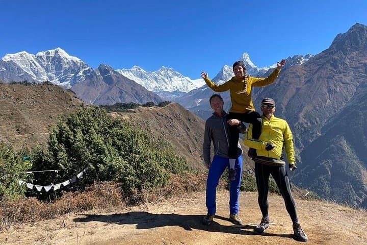 Island Peak Climb and Everest Base Camp Trek — 20-Day Expedition from Kathmandu photo 2