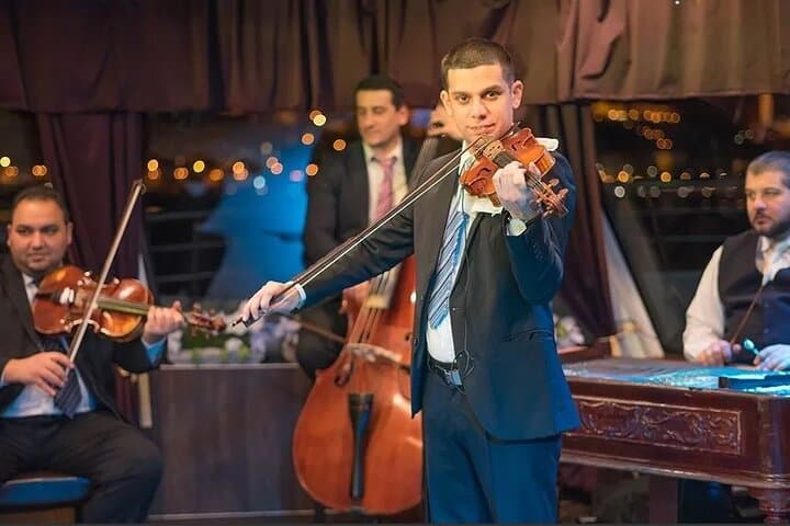 Budapest Danube Dinner Cruise with Operetta & Folk Show photo 5
