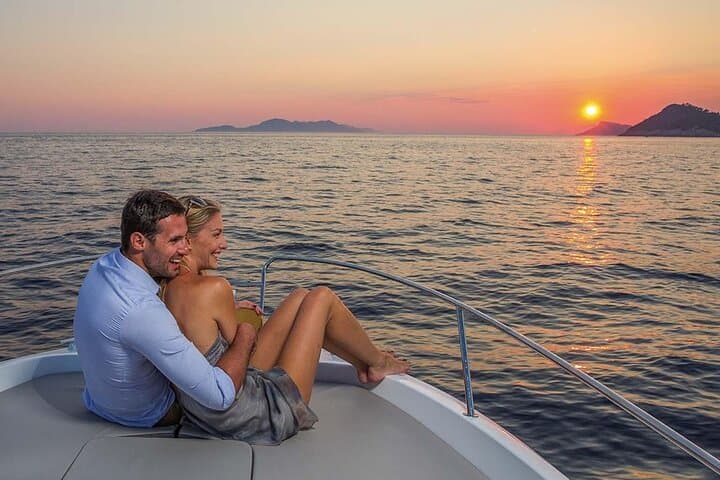 Dubrovnik Sunset Cruise: Private Boat Tour Along the City Walls