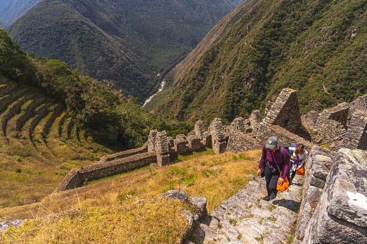 Short Inca Trail 2-Day Hike to Machu Picchu via Wiñay Wayna