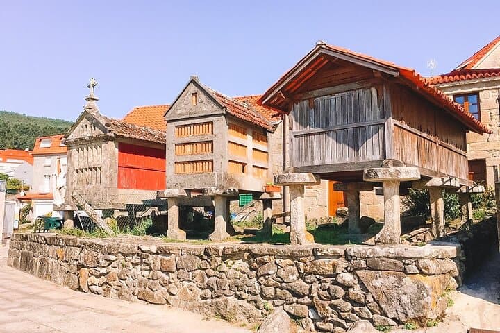 Full-Day Rías Baixas Tour: Albariño, Mussel Boat & Combarro photo 5