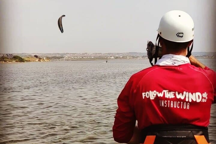 Private Kitesurf Lesson in Lo Stagnone: Learn to Fly on Sicily’s Shallow Lagoon photo 5