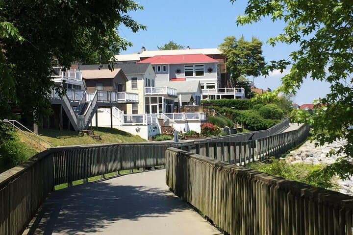 Chesapeake Beach Cliffs Guided Walk: Boardwalk Views & Railway Museum