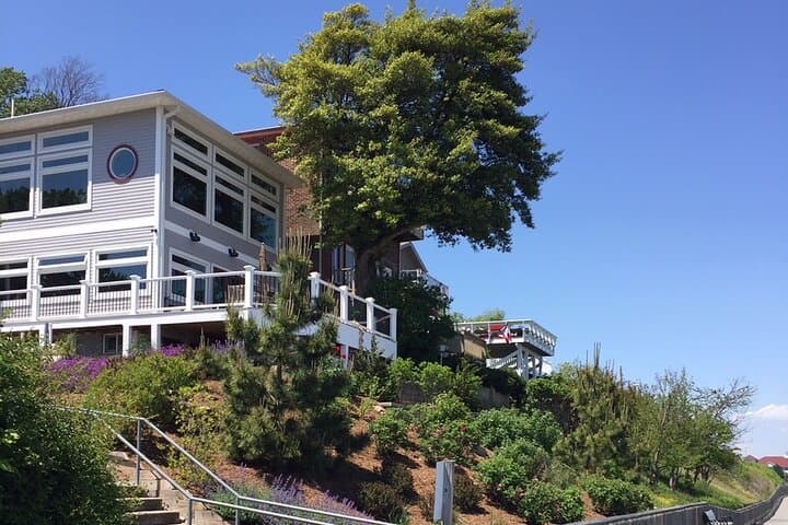 Chesapeake Beach Cliffs Guided Walk: Boardwalk Views & Railway Museum photo 2