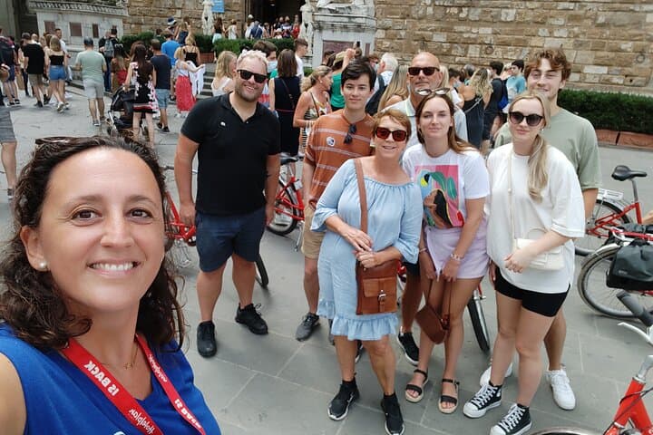 Florence Bike Tour Highlights: Ponte Vecchio, Duomo & Arno River in 3 Hours