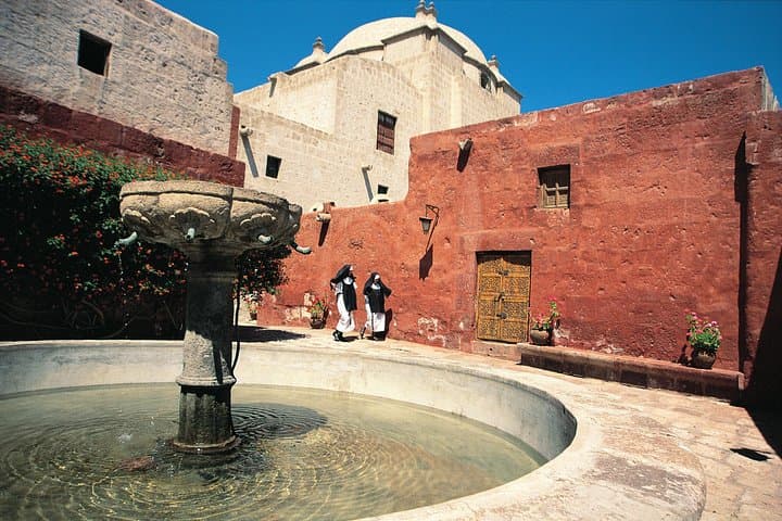 Arequipa to Colca Canyon: 4-Day Tour to Cruz del Condor photo 1