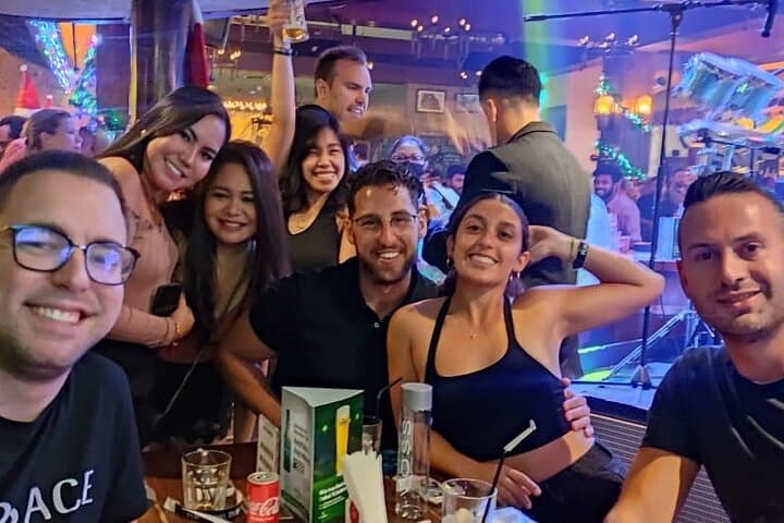 Dubai Pub Crawl: Rooftop Bars, Club Entry & Party Bus Nightlife Tour photo 5