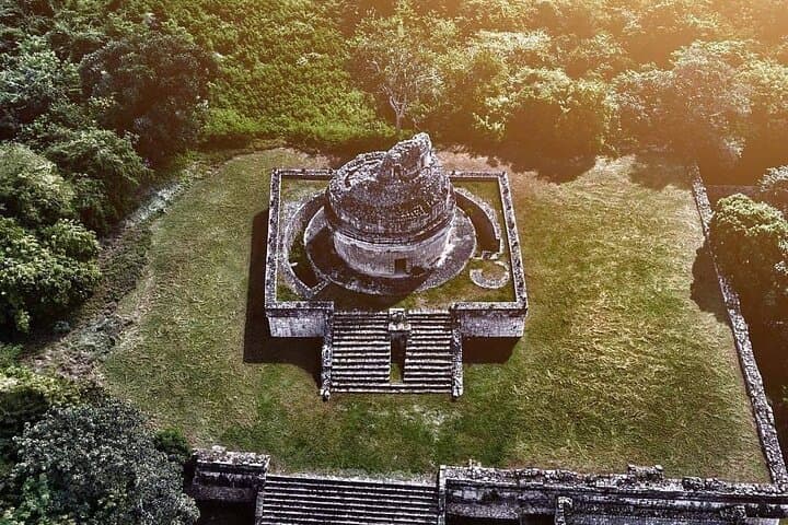 Chichén-Itzá-deluxe-tour-2-cenotes-round-transportation-from-tulum