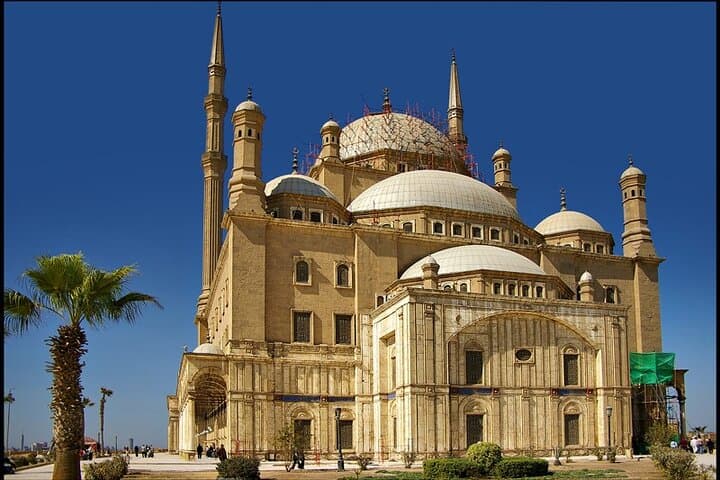 2-Day Cairo Budget Tour: Giza Pyramids, Saqqara & Old Cairo Highlights photo 2