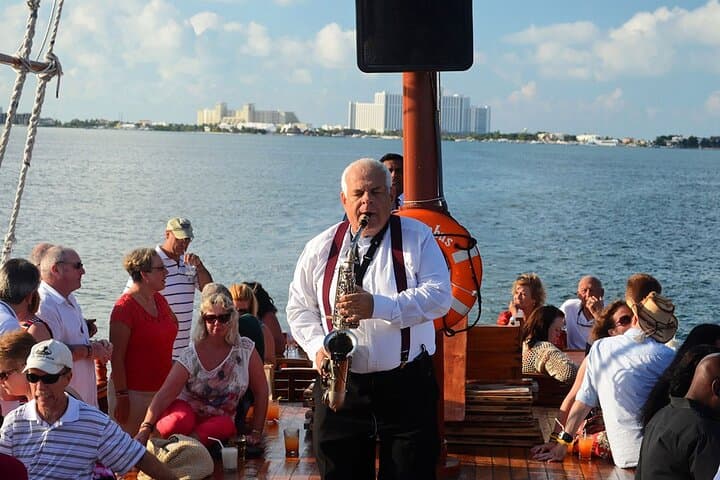 Spanish Galleon Sunset Dinner Cruise with Live Sax in Cancun photo 5