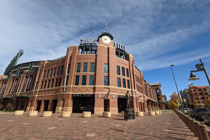 Denver LoDo Scavenger Hunt: Self-Guided Walking Tour & City Game