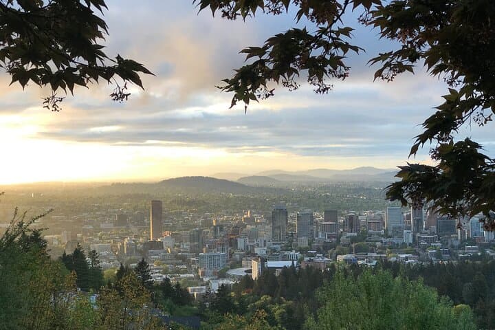 Portland City Tour — Parks, Rose Garden & Waterfront Views