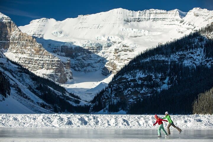 Banff to Lake Louise and Johnston Canyon: A Full-Day Winter Adventure photo 6