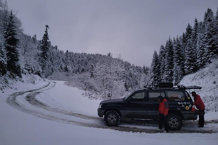 Kutaisi to Mestia Private Transfer — 5‑Hour Route via Enguri Dam and Svanetian Food photo 2