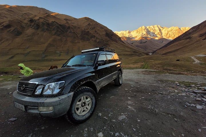 Kutaisi to Mestia Private Transfer — 5‑Hour Route via Enguri Dam and Svanetian Food photo 3