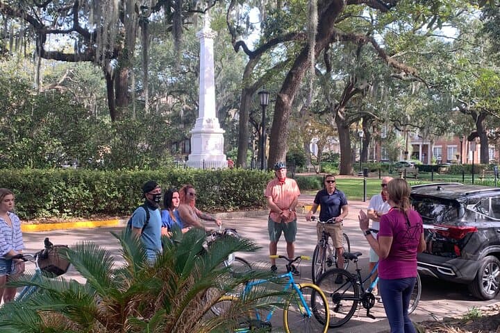 Explore Savannah’s History on Two Wheels: A Practical Guide to the Historical Bike Tour photo 2