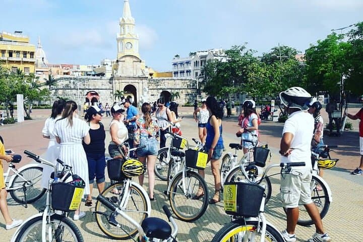 Cartagena Private Bike Tour: Walled City & Getsemaní in 2 Hours photo 2