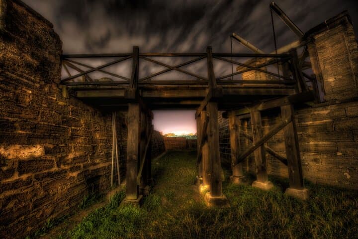 St. Augustine Haunted Pub Crawl: Ghost Stories and Historic Bars After Dark photo 5