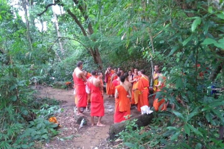 Monk's Trail to Doi Suthep & Mon ThaThan Waterfall — Chiang Mai Forest Hike photo 6