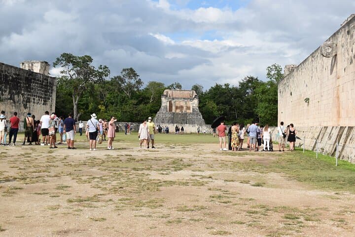Chichén Itzá, Cenote Swim & Colonial Valladolid: Full-Day Tour from Cancún photo 3