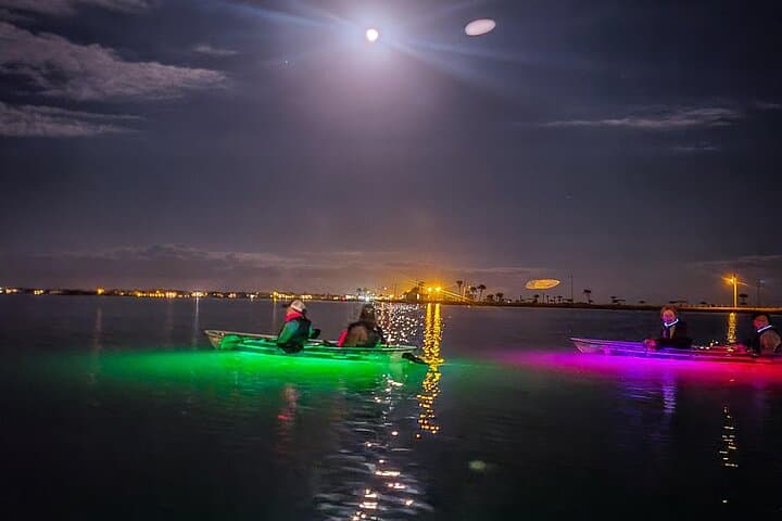 GlowRow Night Kayak Tour Rockport: Clear-Kayak Paddle in Little Bay photo 2