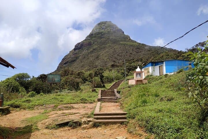Adams Peak Night Hike: Summit Sri Pada via Nallathanniya (2-Day Guided Trek) photo 3
