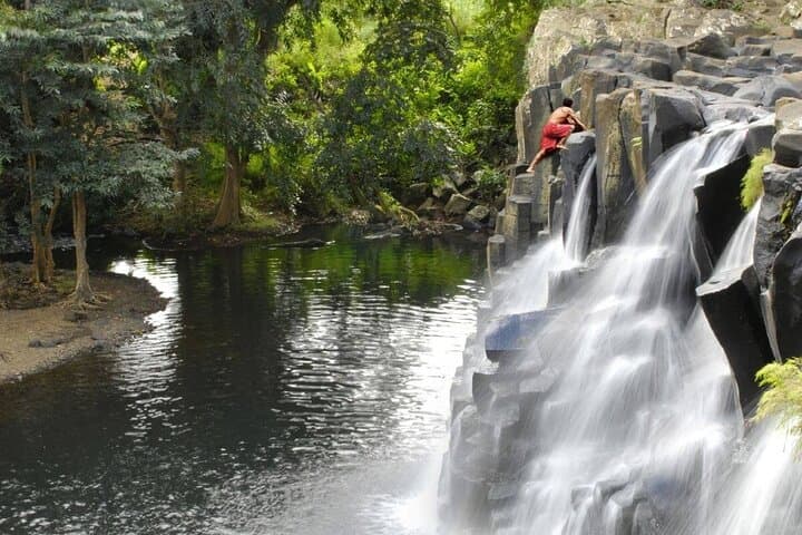 Mauritius Waterfalls Tour: Private SUV to Chamarel, Tamarind & Rochester Falls photo 3