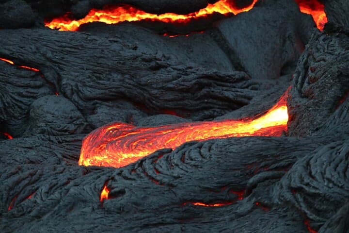 Fagradalsfjall Volcano Hike with a Geologist — Guided Fieldtrip from Reykjavík photo 3