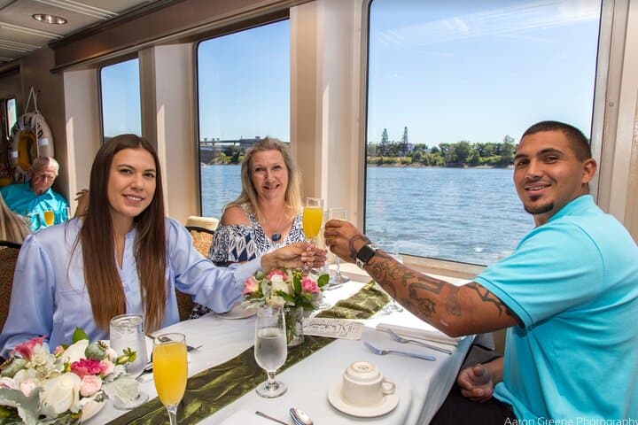 Willamette River Brunch Cruise Portland — 2-Hour Champagne & City Sights photo 1