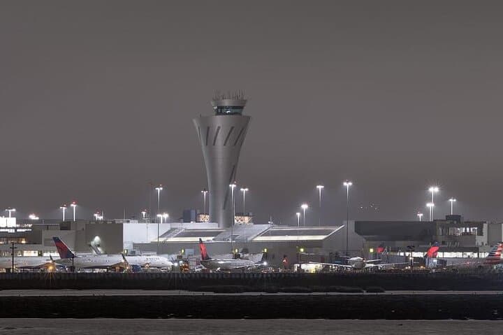 Private Napa to SFO Airport Transfer — Curbside Chauffeur Service photo 6