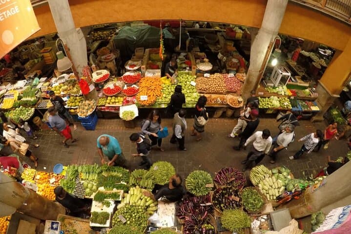Port Louis Photo Walk: Best of the City & Mauritian Street Food Tour photo 2