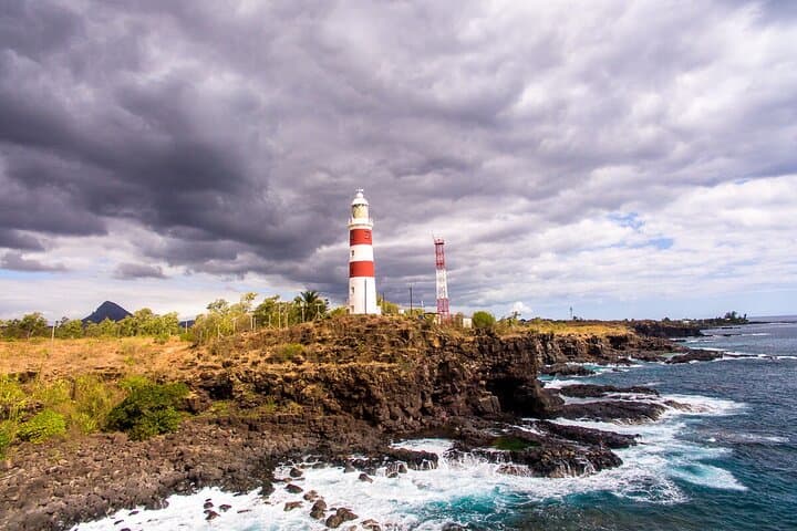 Port Louis Photo Walk: Best of the City & Mauritian Street Food Tour