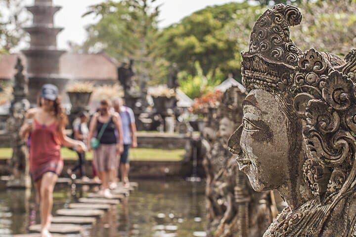 Private Scenic Hiking Tour in Ubud — Waterfalls, Rice Fields & Jungle Swing photo 3
