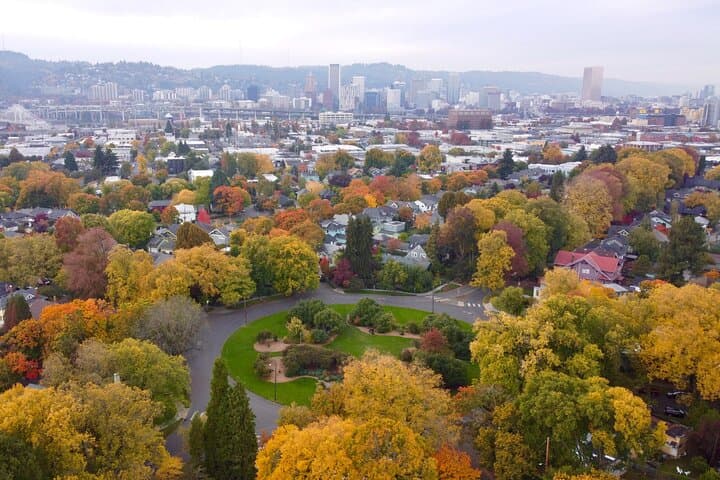Portland City Tour — Parks, Rose Garden & Waterfront Views photo 3