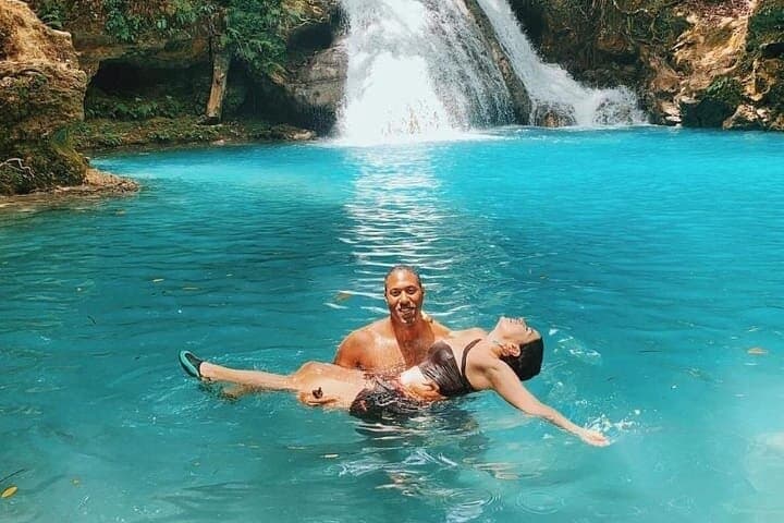 Blue Hole Adventure Tour: Swim, Dive & Rope Swing at Ocho Rios' Secret Falls photo 3