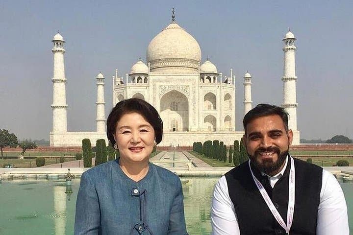 From Hyderabad to Agra in a Day: Private Taj Mahal Tour with Flights photo 3