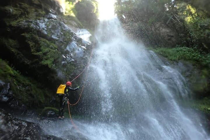 Rappelling and Torrentismo in Jardín: Guided Waterfall Descent (3 hrs) photo 5
