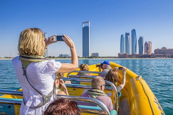 Full-Day Abu Dhabi Private Tour with Yellow Speedboat and Sheikh Zayed Mosque
