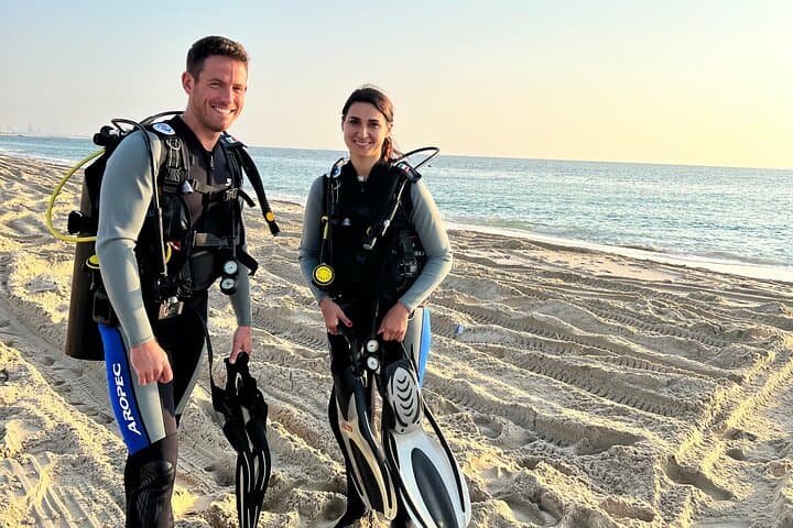 Try Scuba Dive in Qatar: PADI Intro Dive Off Doha's Coast