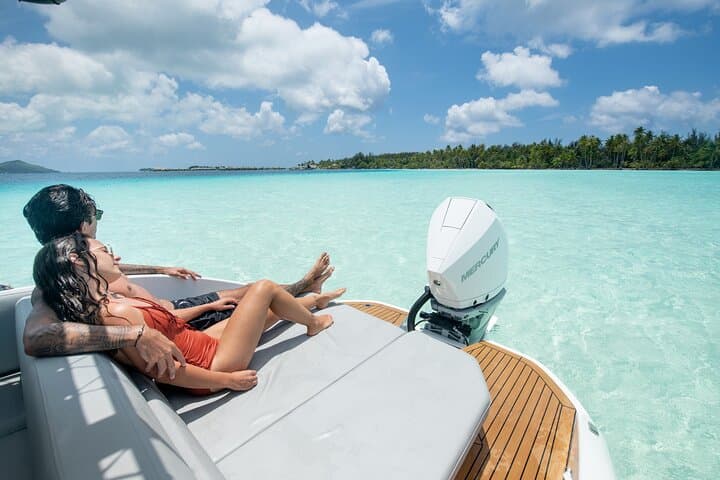 Private Reef Discovery & Luxury Motu Lunch Cruise in Bora Bora Lagoon photo 5