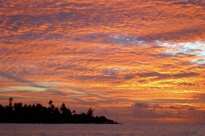 Bora Bora Luxury Private Sunset Cruise — Motu Tapu & Teavanui Pass photo 3